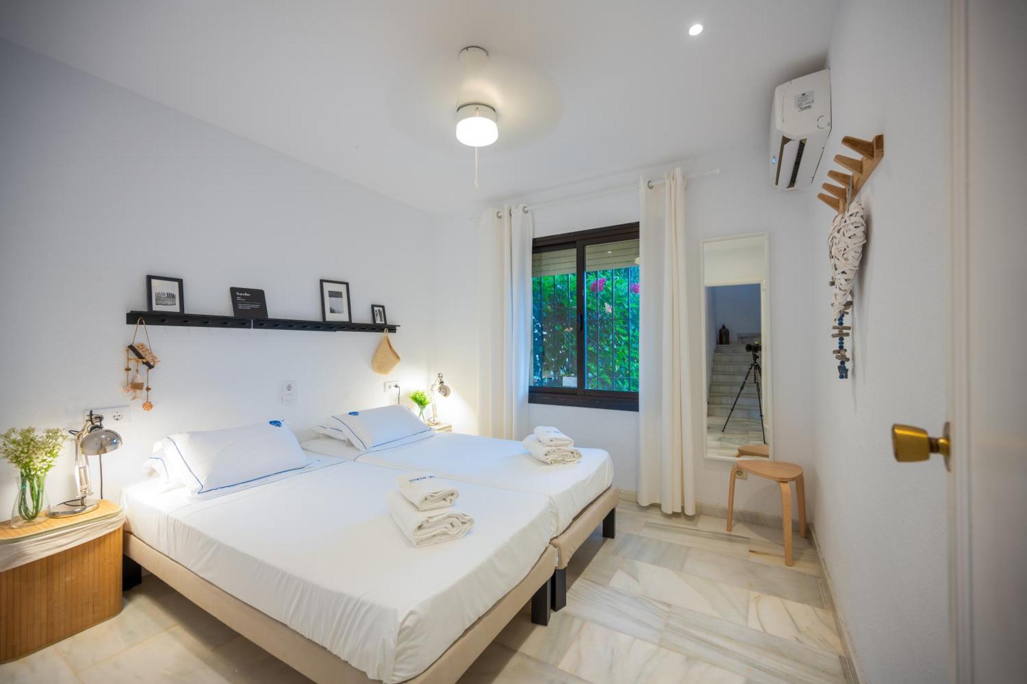 Typical Beach House Las Chapas Playa With Heated Pool Марбеля Екстериор снимка