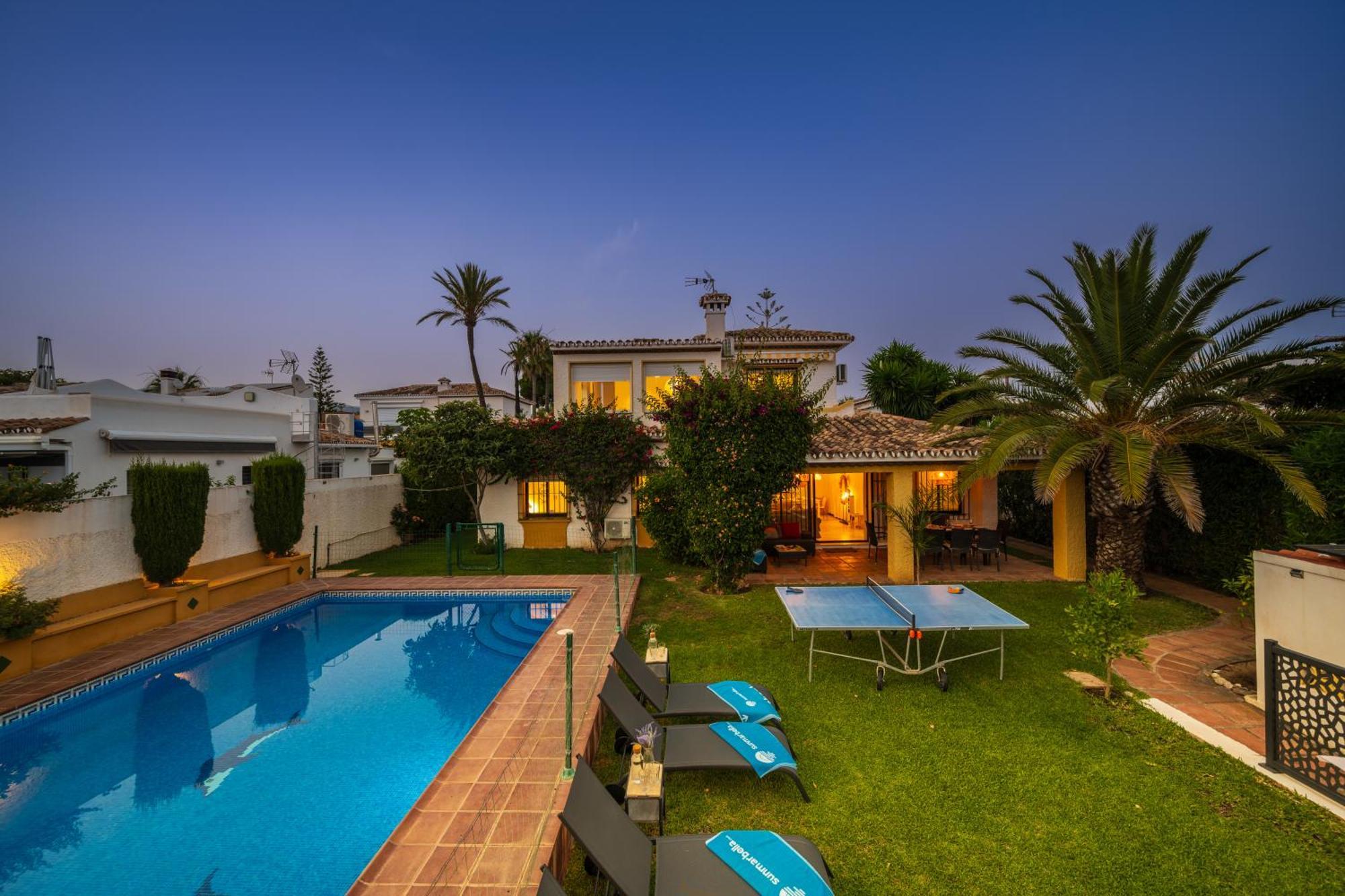 Typical Beach House Las Chapas Playa With Heated Pool Марбеля Екстериор снимка