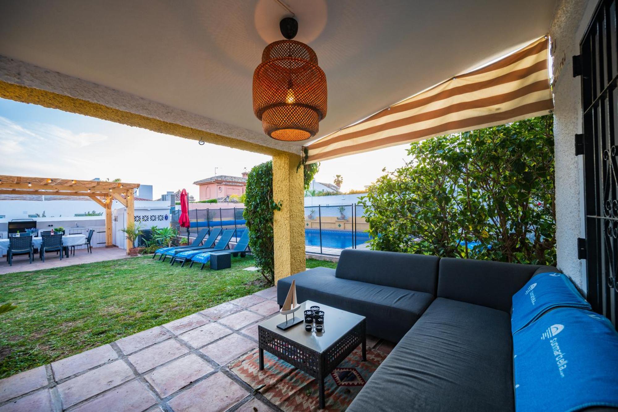 Typical Beach House Las Chapas Playa With Heated Pool Марбеля Екстериор снимка