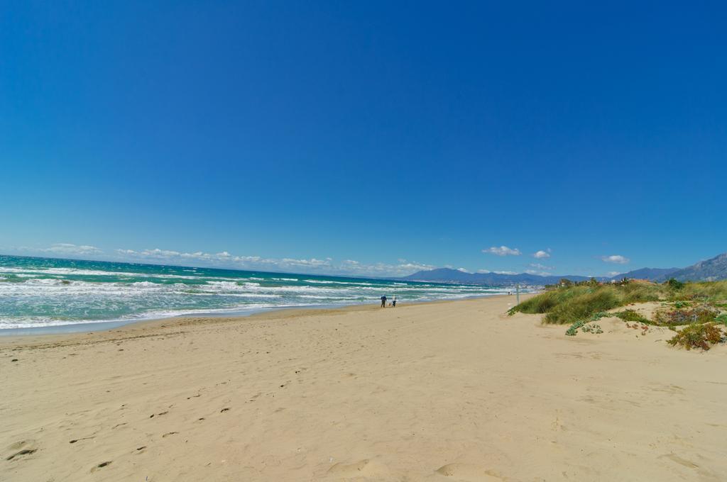 Typical Beach House Las Chapas Playa With Heated Pool Марбеля Екстериор снимка